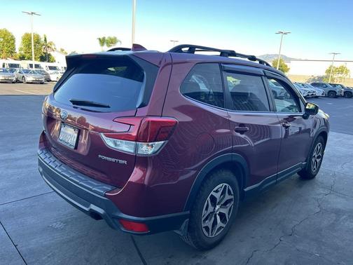 2022 Subaru Forester Premium
