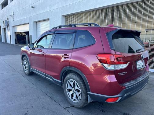 2022 Subaru Forester Premium