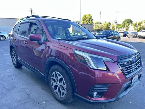 2022 Subaru Forester Premium