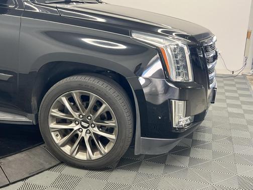 2020 Cadillac Escalade Luxury