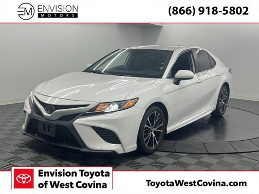 2020 Toyota Camry SE