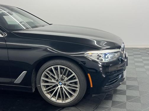 2020 BMW 530 530i