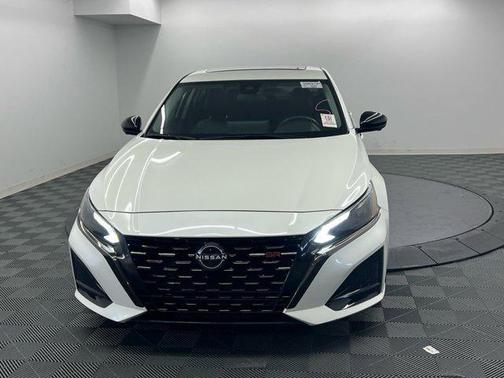 2023 Nissan Altima SR VC-Turbo FWD