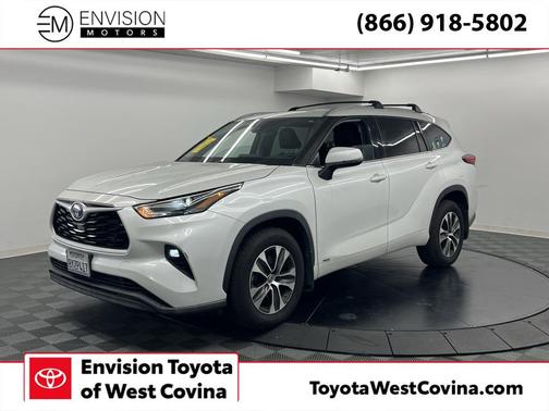 2022 Toyota Highlander Hybrid XLE