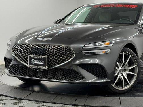 Makalu Gray 2023 Genesis G70 2.0T RWD