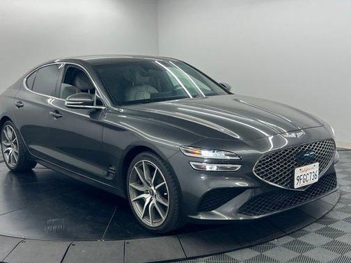 2023 Genesis G70 2.0T RWD