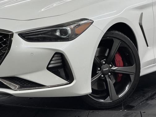 2020 Genesis G70 3.3T RWD