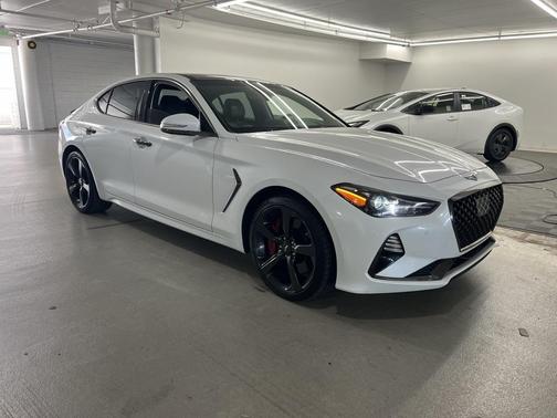 2020 Genesis G70 3.3T RWD