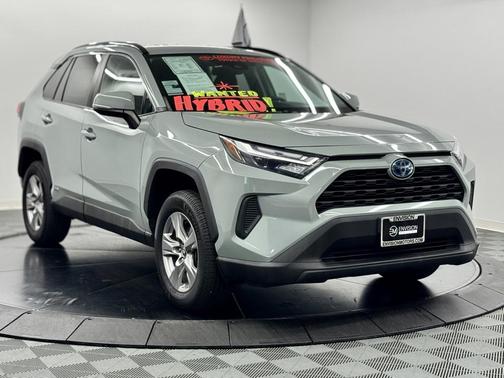 2022 Toyota RAV4 Hybrid XLE