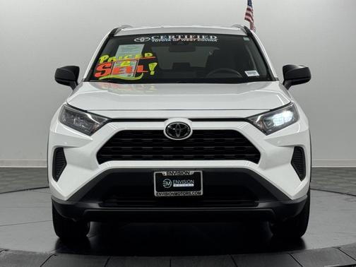 2020 Toyota RAV4 LE