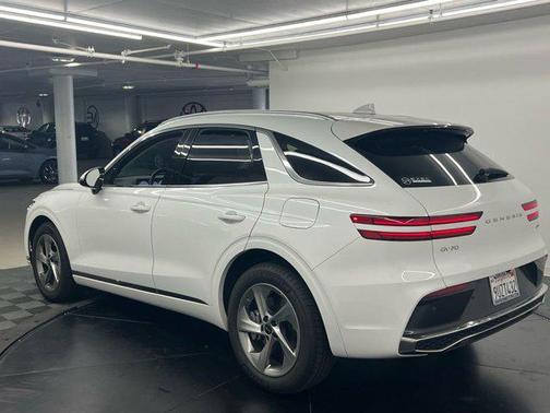 2026 Genesis GV70 2.5T Select