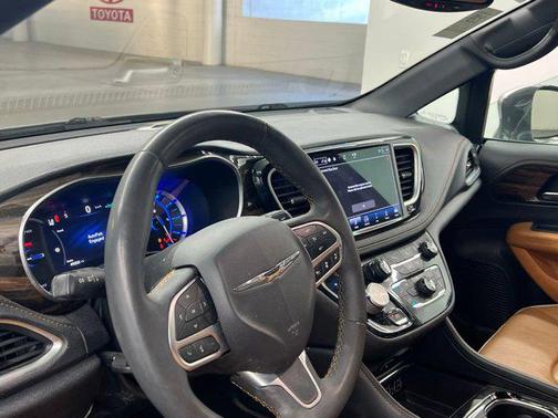 2022 Chrysler Pacifica L
