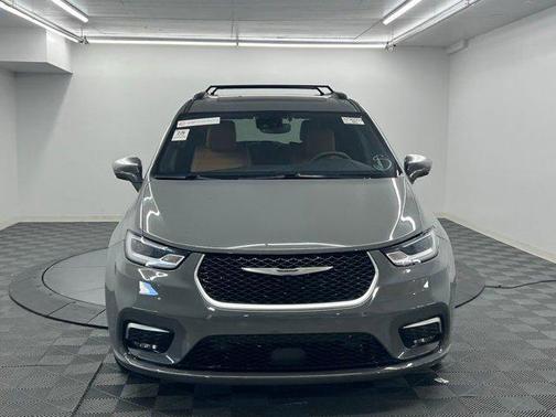 2022 Chrysler Pacifica L