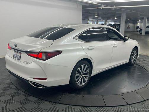 Eminent White Pearl 2021 Lexus ES 350 Base