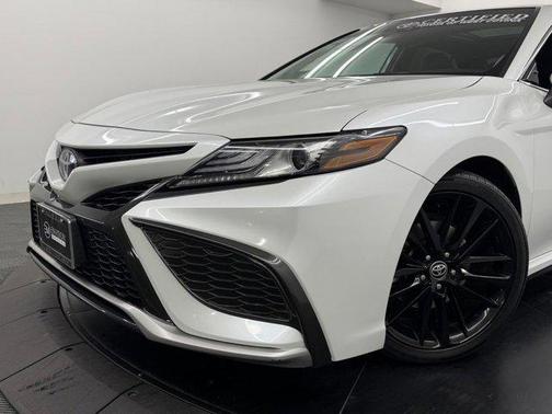 Wind Chill Pearl 2022 Toyota Camry XSE
