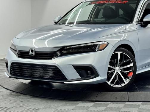 2022 Honda Civic Touring
