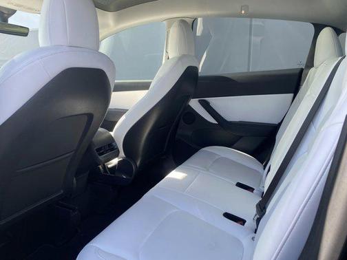 2022 Tesla Model Y Performance Dual Motor All-Wheel Drive