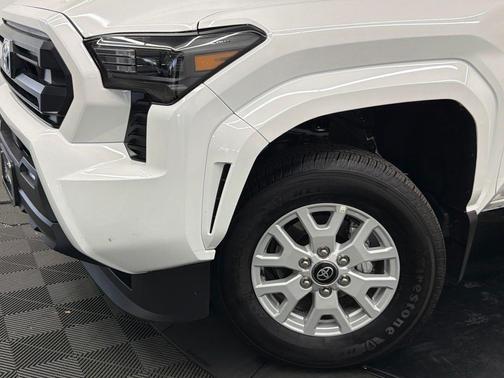 Ice Cap 2026 Toyota Tacoma SR5