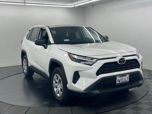 Ice Cap 2025 Toyota RAV4 LE