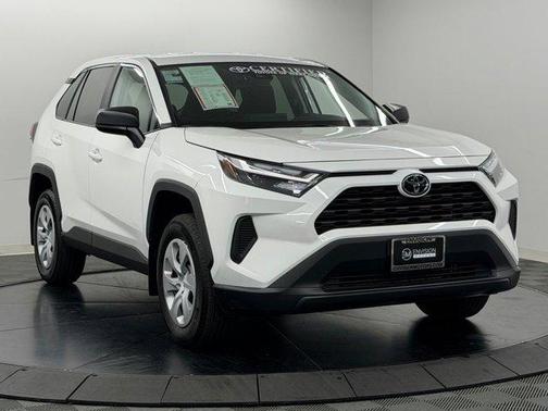 Ice Cap 2025 Toyota RAV4 LE
