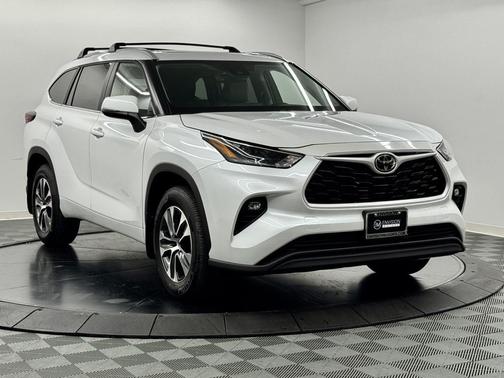 2026 Toyota Highlander XLE