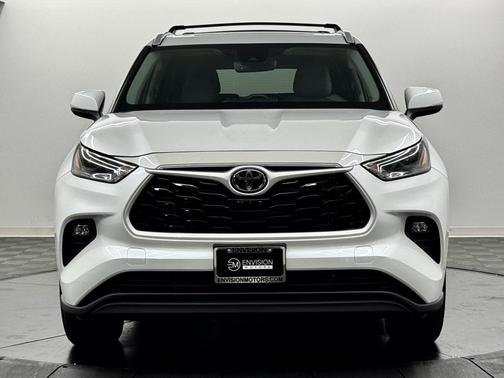 2026 Toyota Highlander XLE