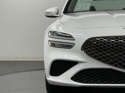 2025 Genesis G70 2.5T RWD