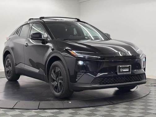 Midnight Black Metallic 2026 Toyota C-HR SE
