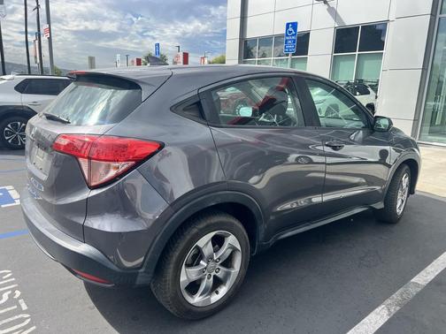 2017 Honda HR-V LX