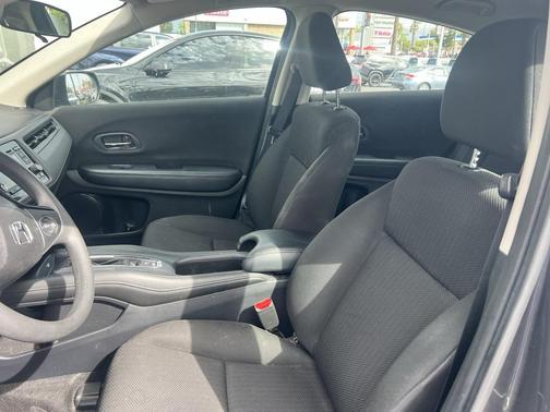 2017 Honda HR-V LX