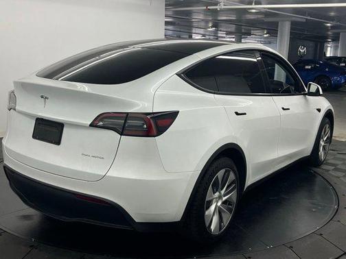 Pearl White Multi-Coat 2023 Tesla Model Y Long Range Dual Motor All-Wheel Drive