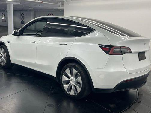 Pearl White Multi-Coat 2023 Tesla Model Y Long Range Dual Motor All-Wheel Drive