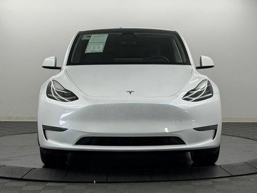 Pearl White Multi-Coat 2023 Tesla Model Y Long Range Dual Motor All-Wheel Drive