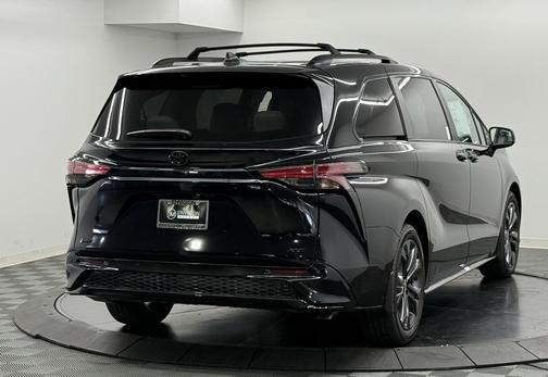 2026 Toyota Sienna XSE 7 Passenger
