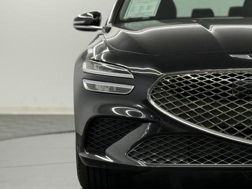 2025 Genesis G70 2.5T RWD