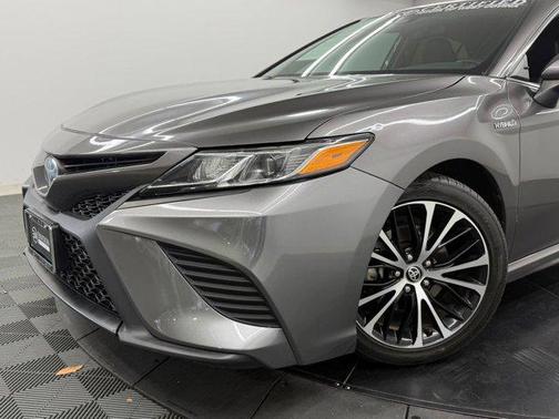 Predawn Gray Mica 2020 Toyota Camry SE