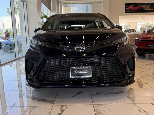 2026 Toyota Sienna XSE 7 Passenger