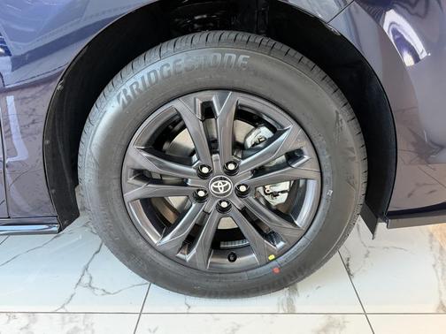 2026 Toyota Sienna XSE 7 Passenger