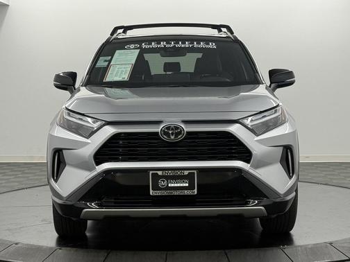 2025 Toyota RAV4 Hybrid SE