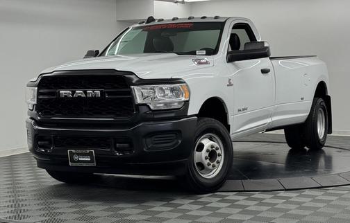 2022 RAM 3500 Tradesman Regular Cab 4x4 8' Box