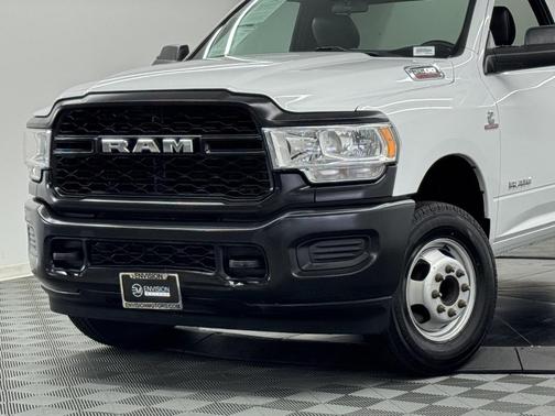 2022 RAM 3500 Tradesman Regular Cab 4x4 8' Box
