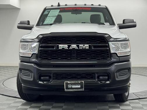 2022 RAM 3500 Tradesman Regular Cab 4x4 8' Box