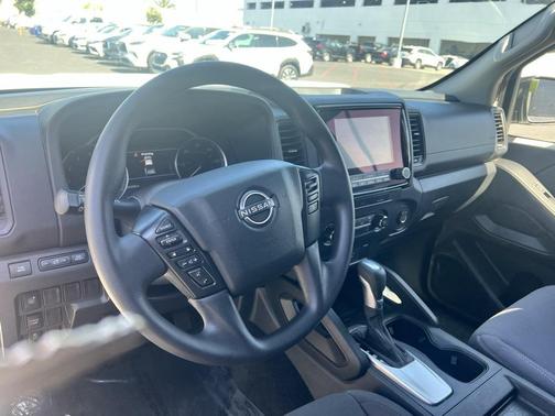 2022 Nissan Frontier S