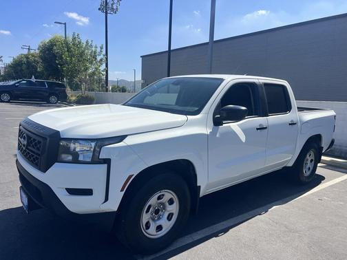 2022 Nissan Frontier S