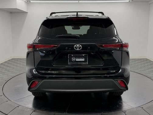 2025 Toyota Highlander XLE