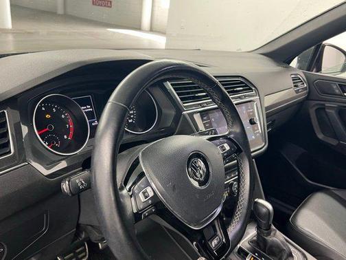 2020 Volkswagen Tiguan 2.0T SE R-Line Black