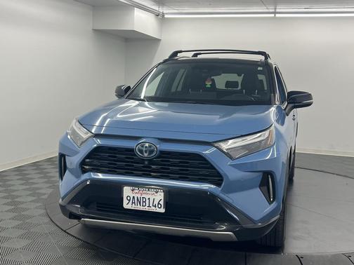 2022 Toyota RAV4 Hybrid SE