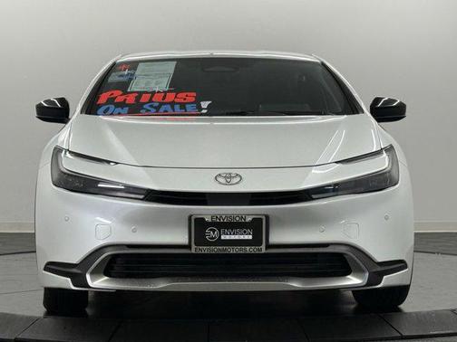 2024 Toyota Prius Prime SE
