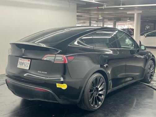 2022 Tesla Model Y Performance Dual Motor All-Wheel Drive
