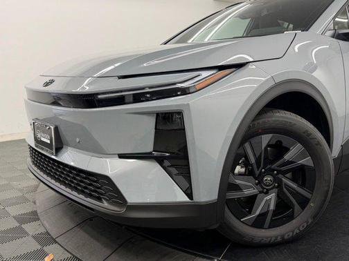 Cement 2026 Toyota C-HR SE